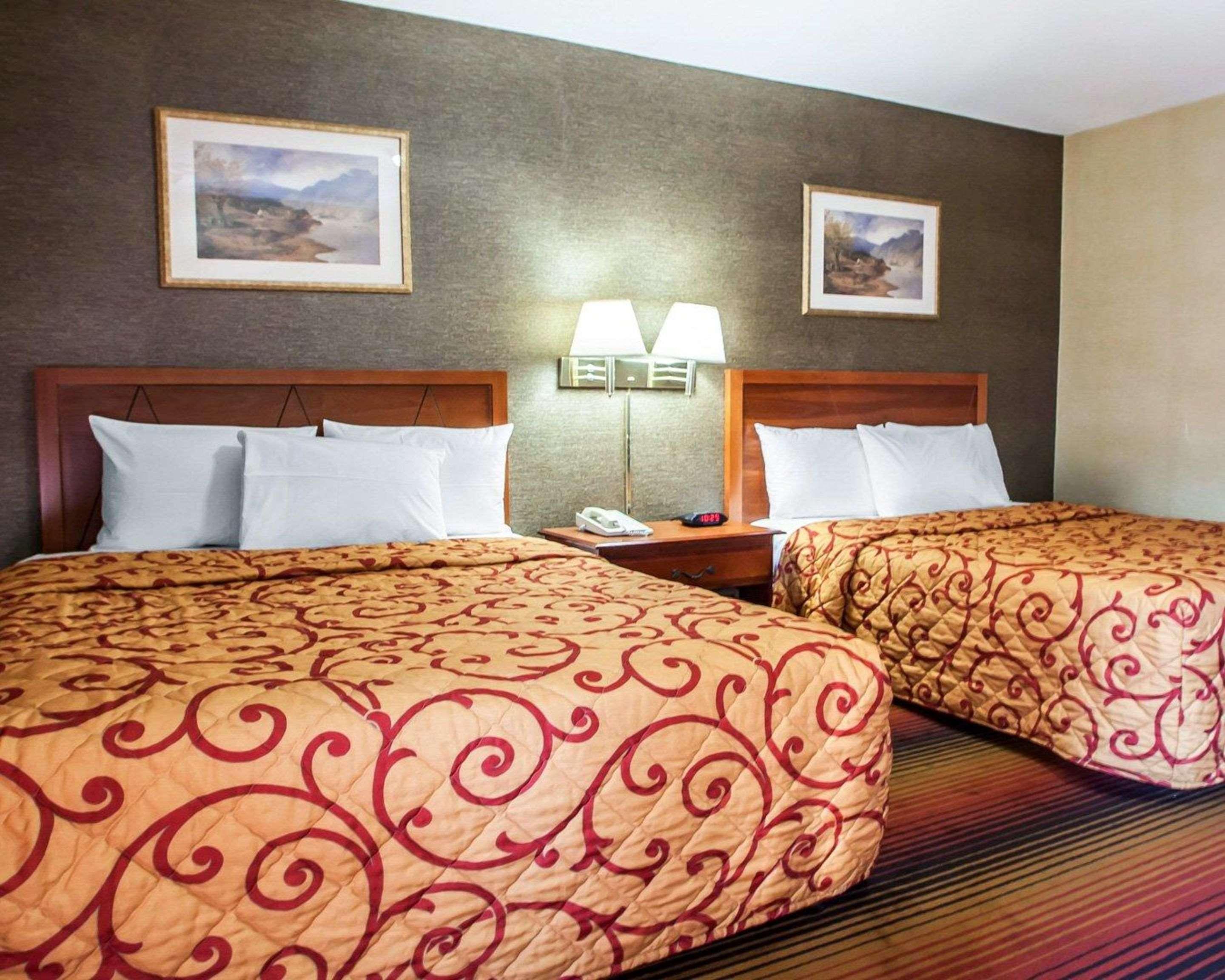 Rodeway Inn Джерси-Сити Экстерьер фото