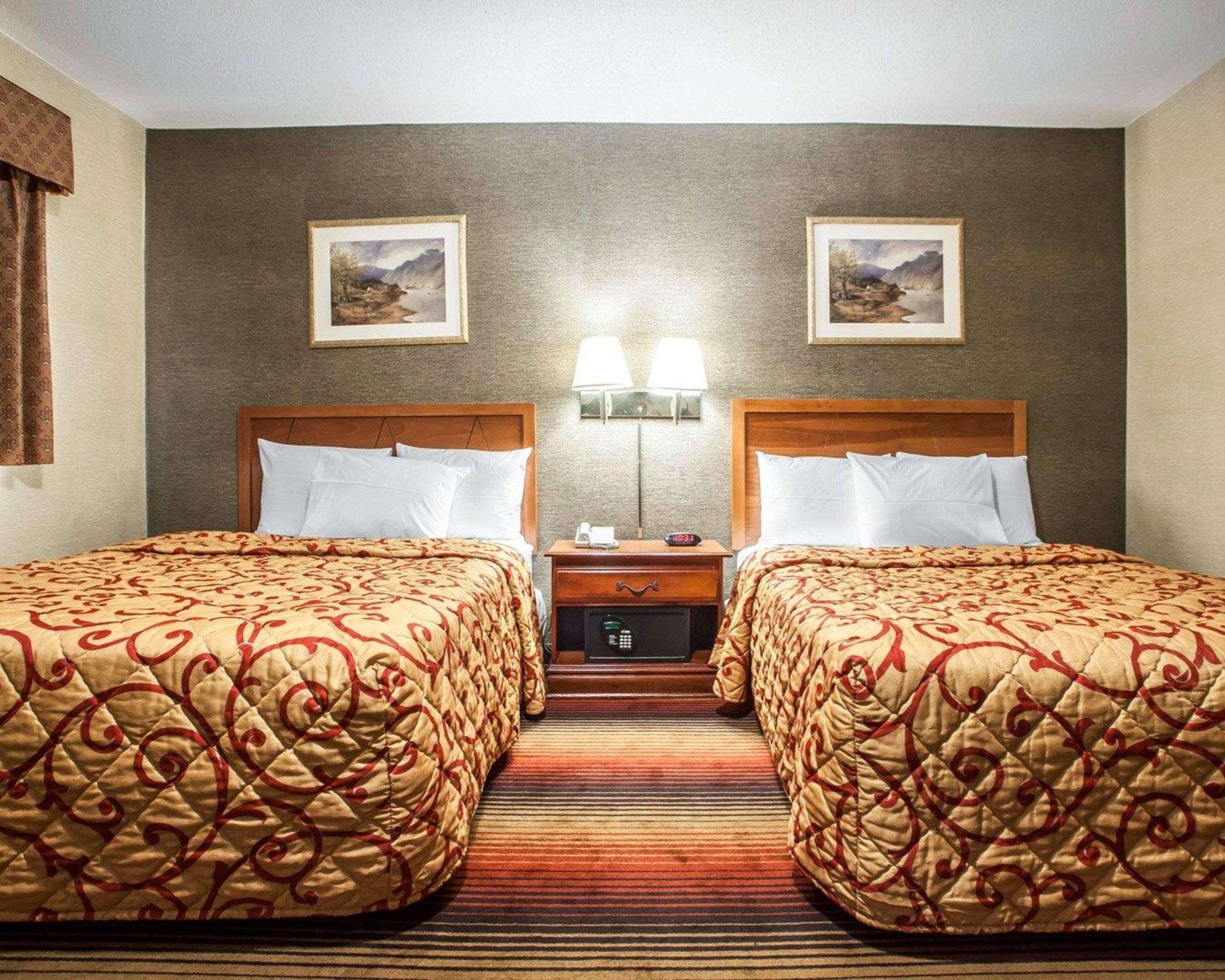 Rodeway Inn Джерси-Сити Экстерьер фото