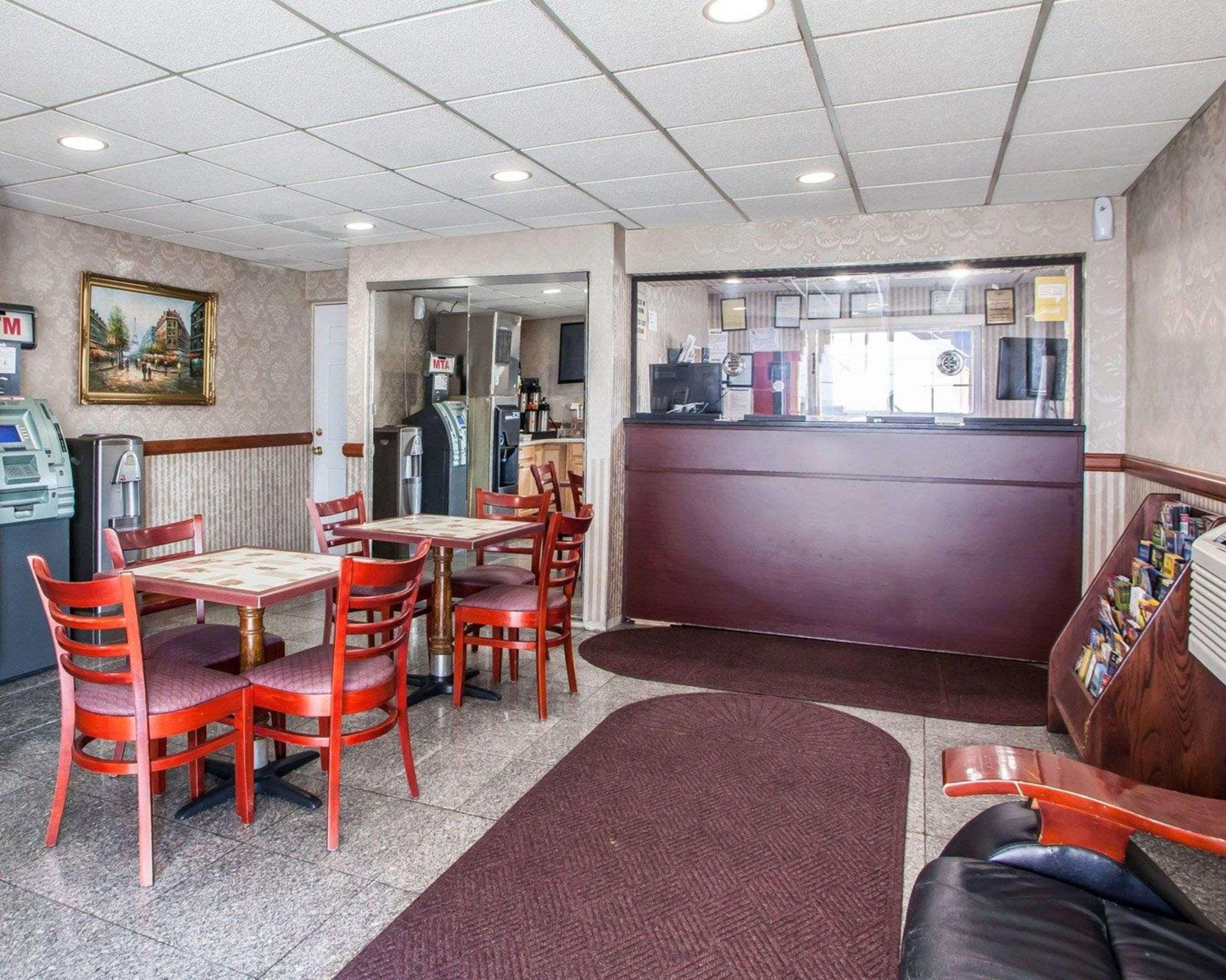 Rodeway Inn Джерси-Сити Экстерьер фото