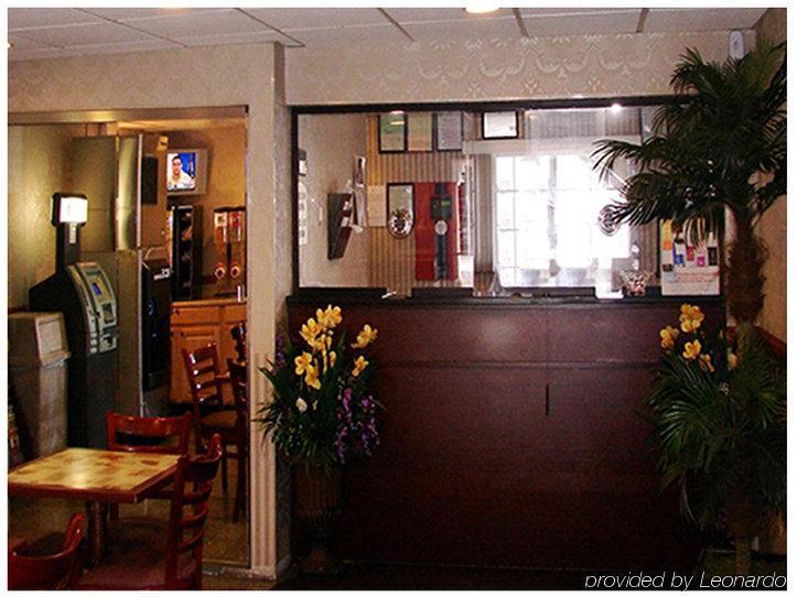 Rodeway Inn Джерси-Сити Интерьер фото