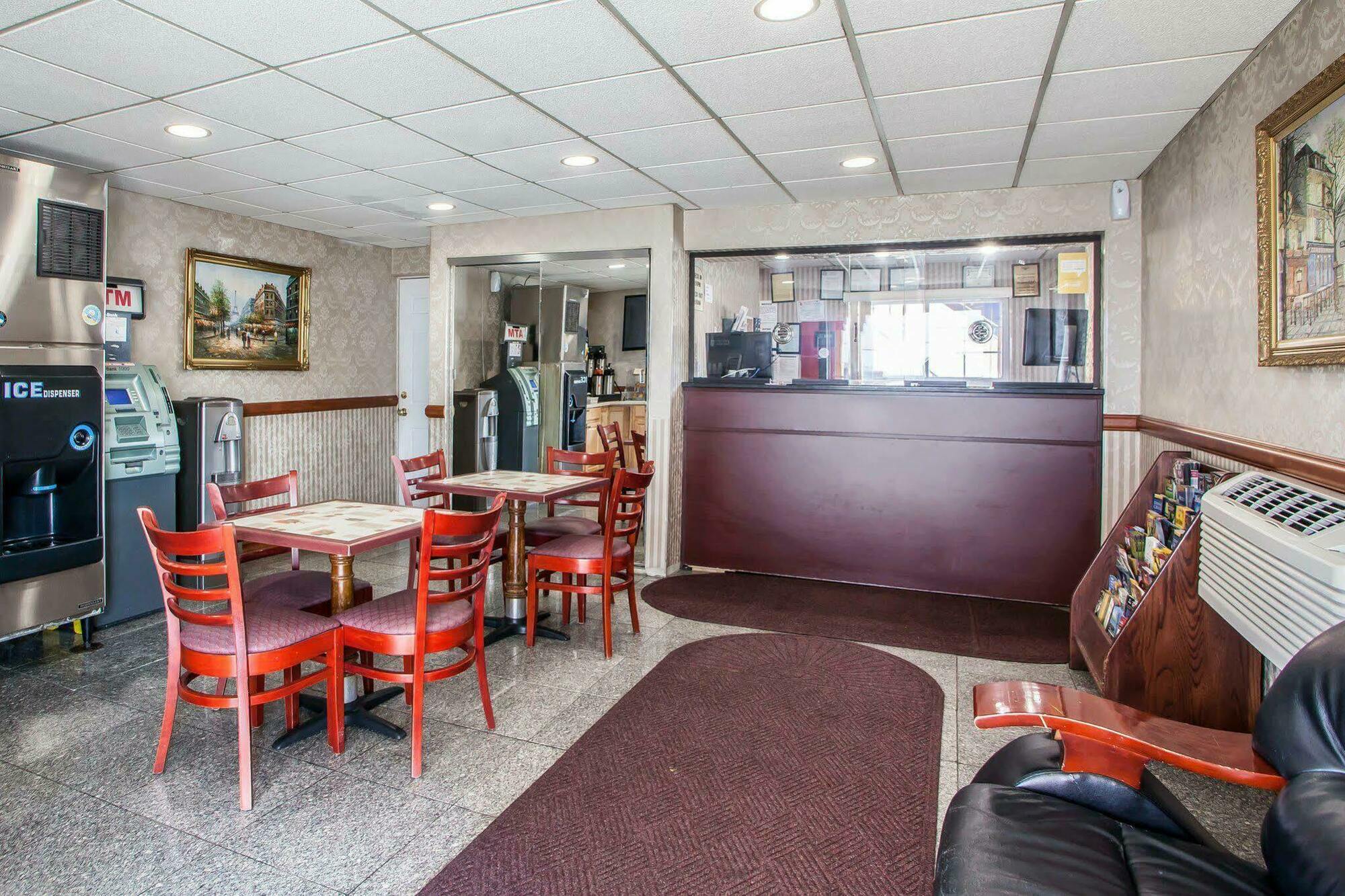 Rodeway Inn Джерси-Сити Экстерьер фото