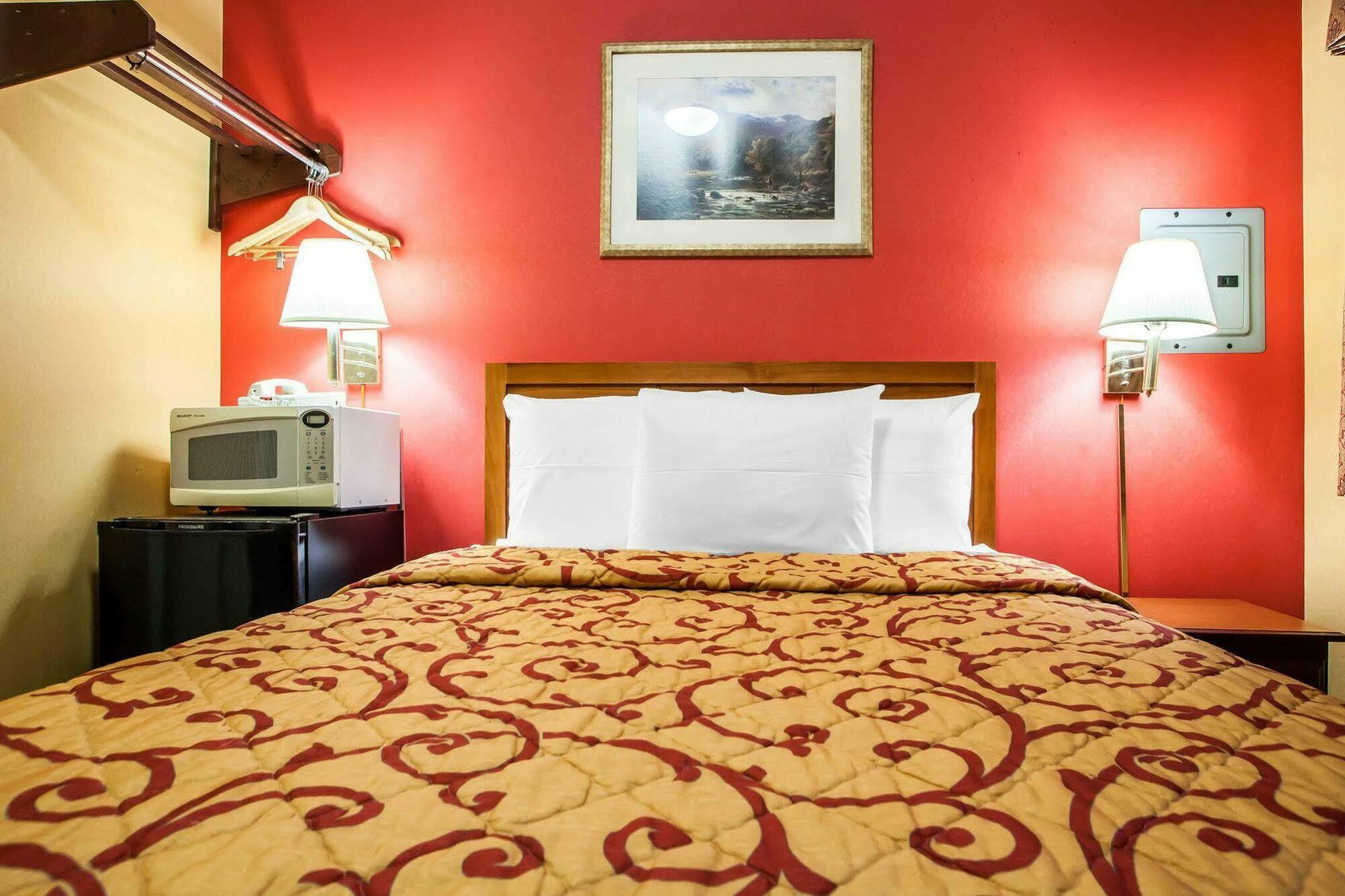 Rodeway Inn Джерси-Сити Экстерьер фото