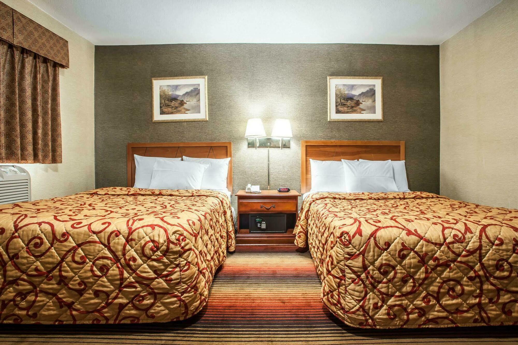 Rodeway Inn Джерси-Сити Экстерьер фото