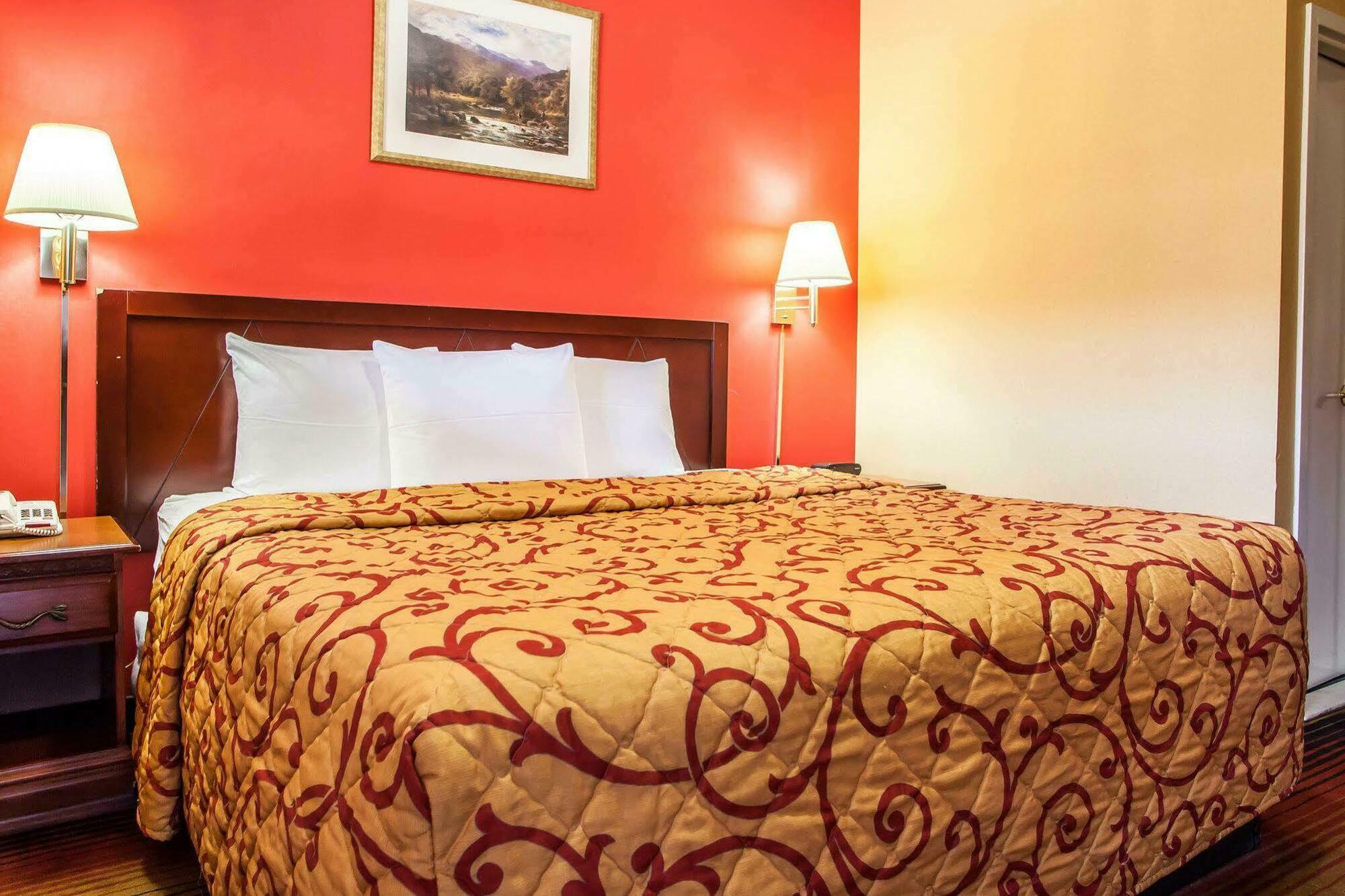 Rodeway Inn Джерси-Сити Экстерьер фото